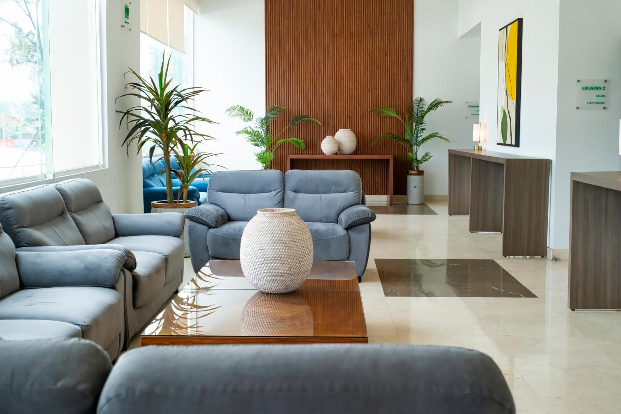 Holiday Inn Uruapan By Ihg Экстерьер фото